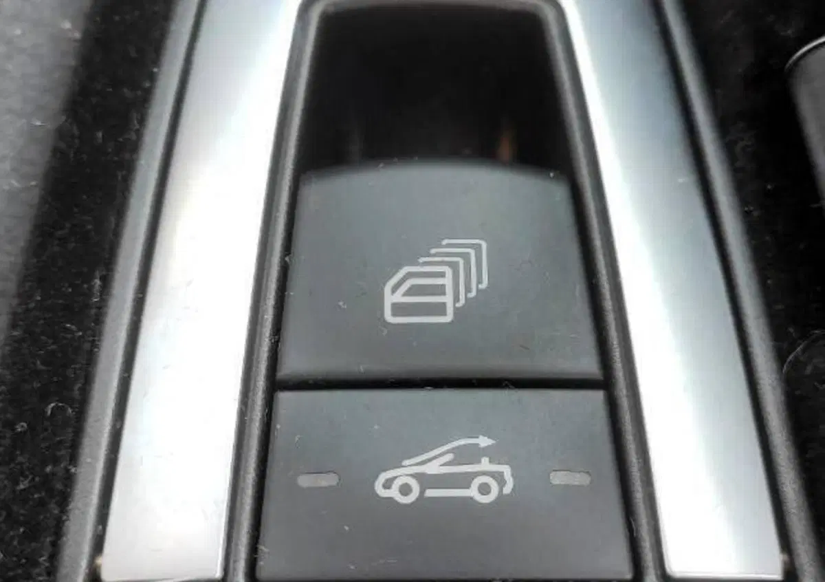 Mercedes-Benz Classe E Cabrio 220 d Cabrio Premium (18)