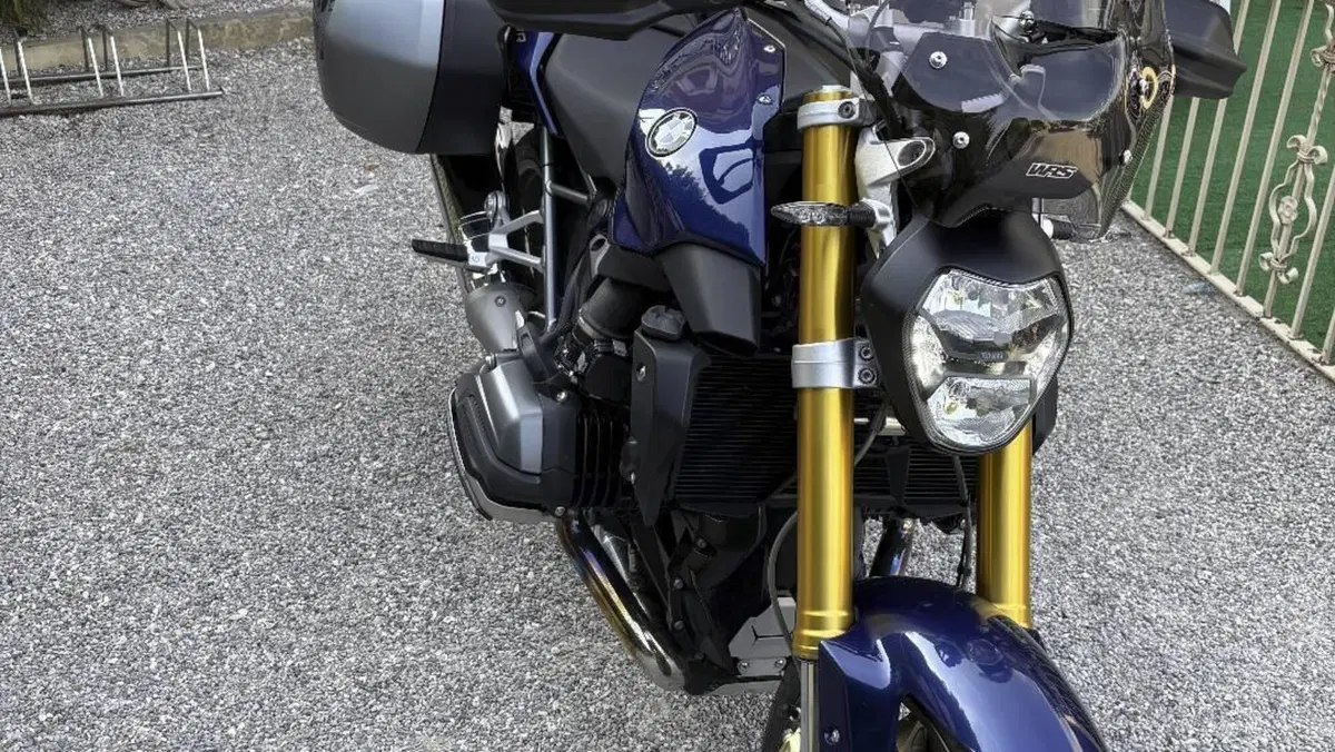 Bmw R 1200 R (2015 - 16)  (2)