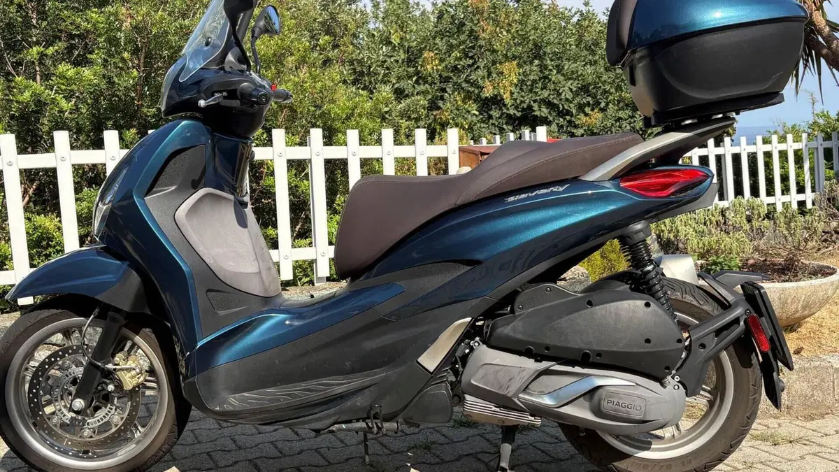 Piaggio Beverly 300 Hpe (2021) 