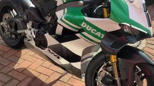 Ducati Panigale V4 Tricolore (2025 - 26)  (2)