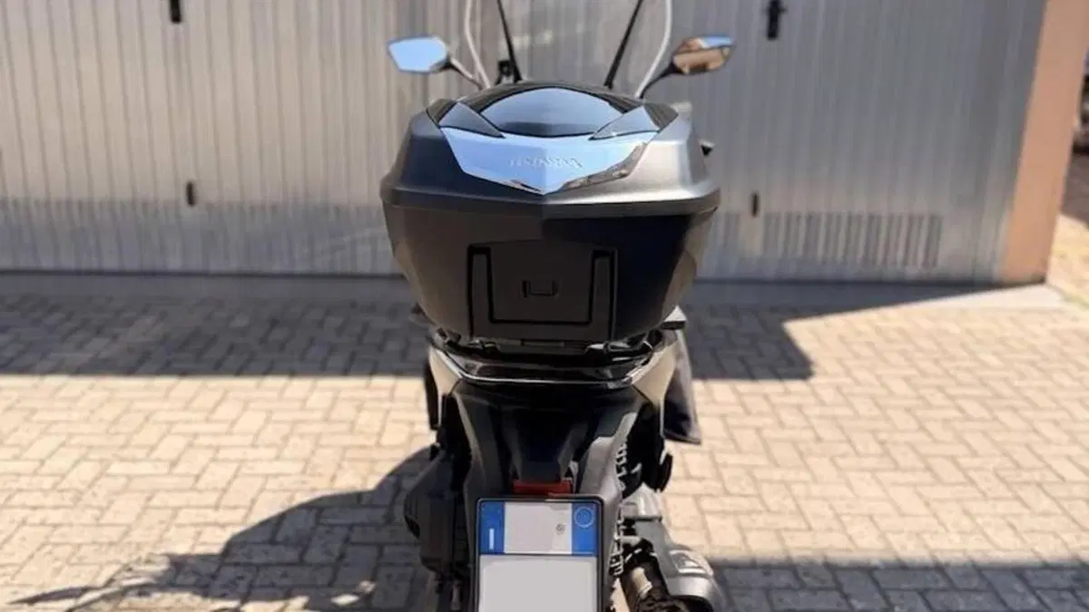 Honda SH 150i Sport (2022 - 23)  (3)