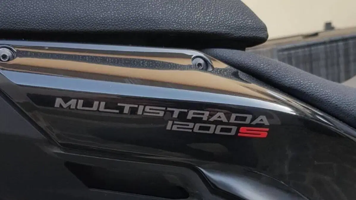 Ducati Multistrada 1200 S Touring (2010 - 12)  (4)