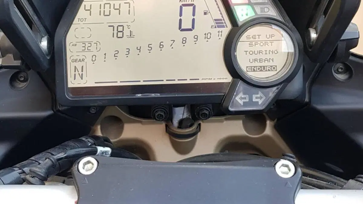 Ducati Multistrada 1200 S Touring (2010 - 12)  (5)