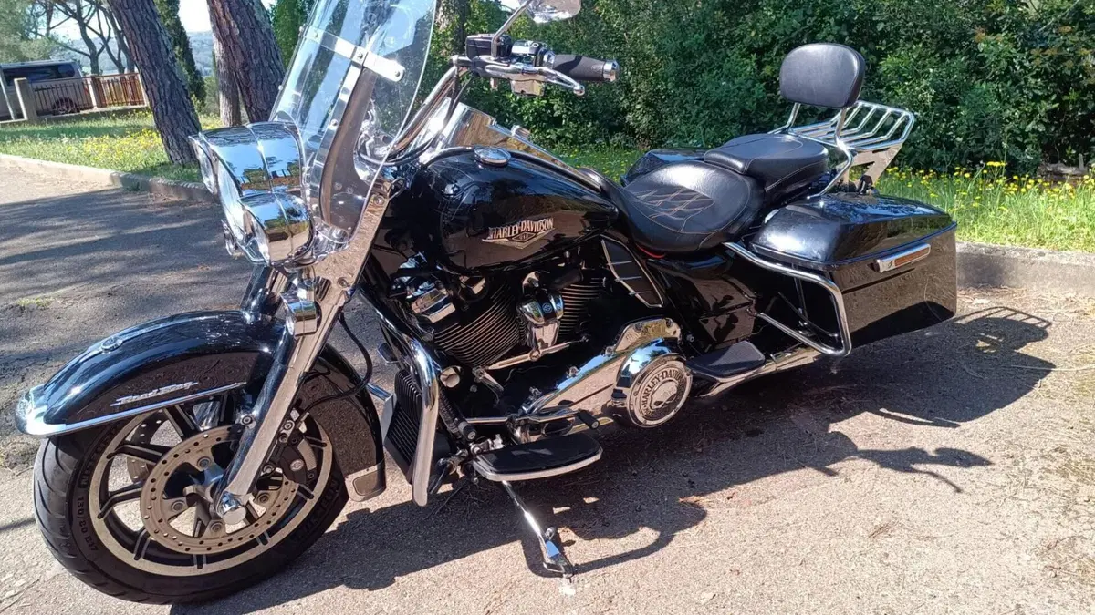 Harley-Davidson 107 Road King Classic (2019 - 20) - FLHRC  (2)