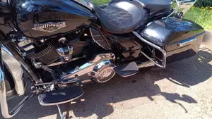 Harley-Davidson 107 Road King Classic (2019 - 20) - FLHRC  (19)