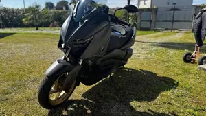 Yamaha X-Max 300 Tech Max (2021 - 24) 