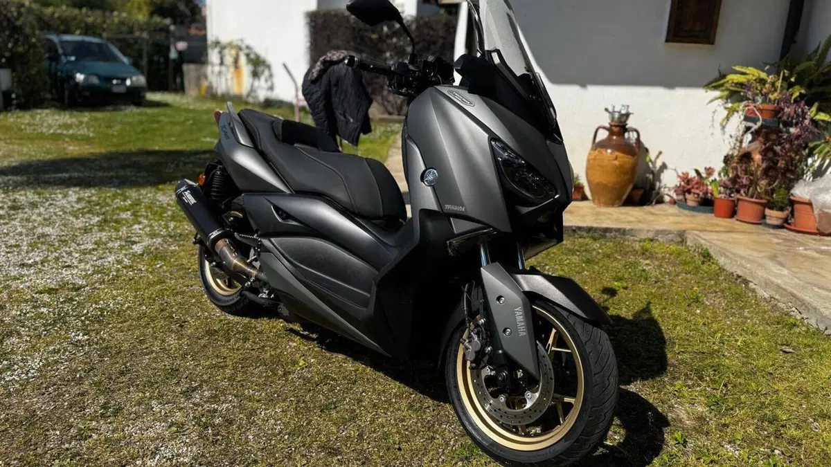 Yamaha X-Max 300 Tech Max (2021 - 24)  (3)