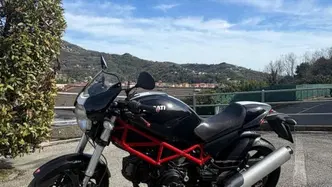 Ducati Monster 695 (2006 - 08) usata