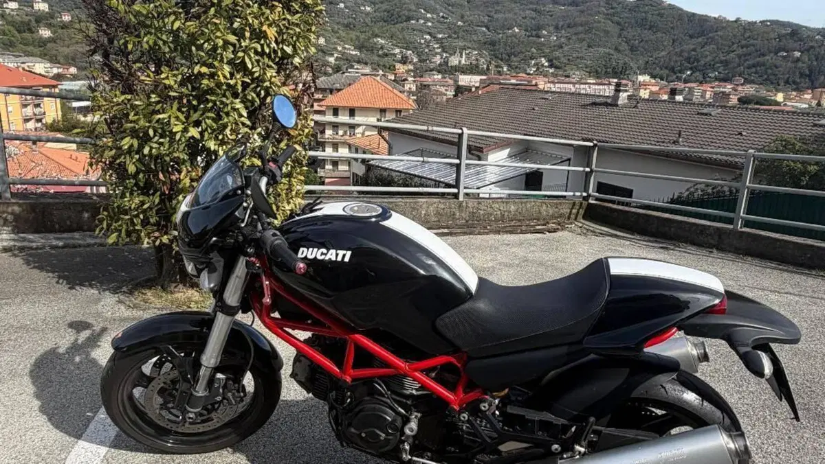 Ducati Monster 695 (2006 - 08)  (2)