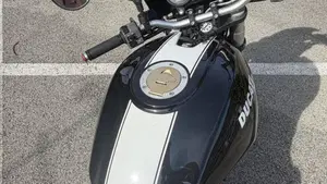 Ducati Monster 695 (2006 - 08)  (5)