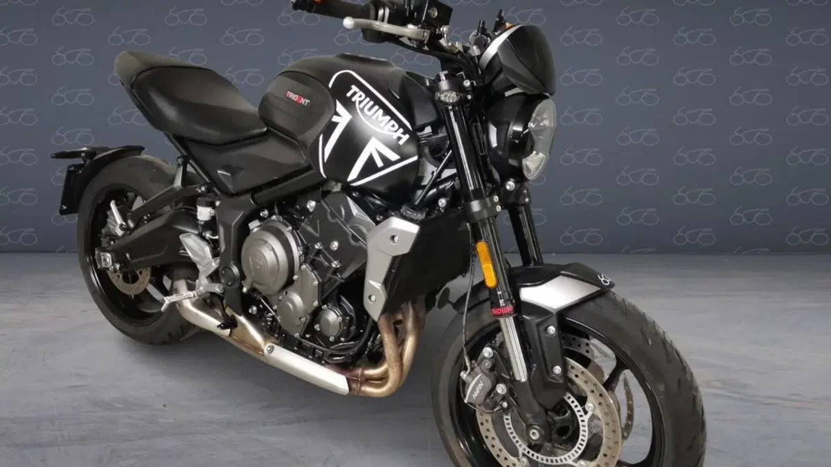 Triumph Trident 660 (2021 - 24)  (2)