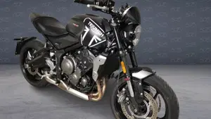 Triumph Trident 660 (2021 - 24)  (2)