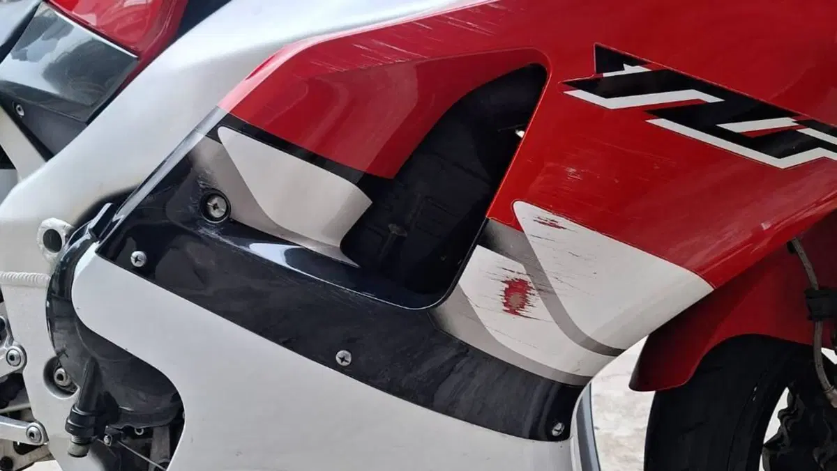 Yamaha YZF R1 (1998 - 99)  (2)