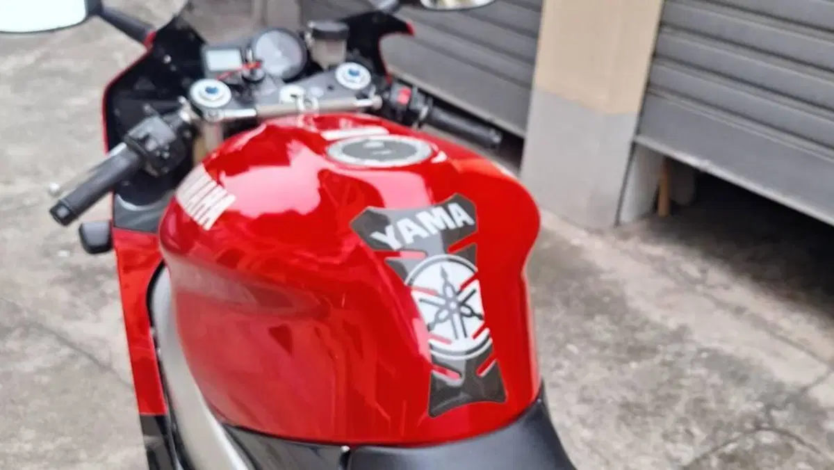 Yamaha YZF R1 (1998 - 99)  (4)