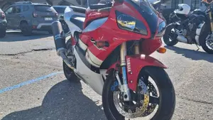 Yamaha YZF R1 (1998 - 99)  (8)