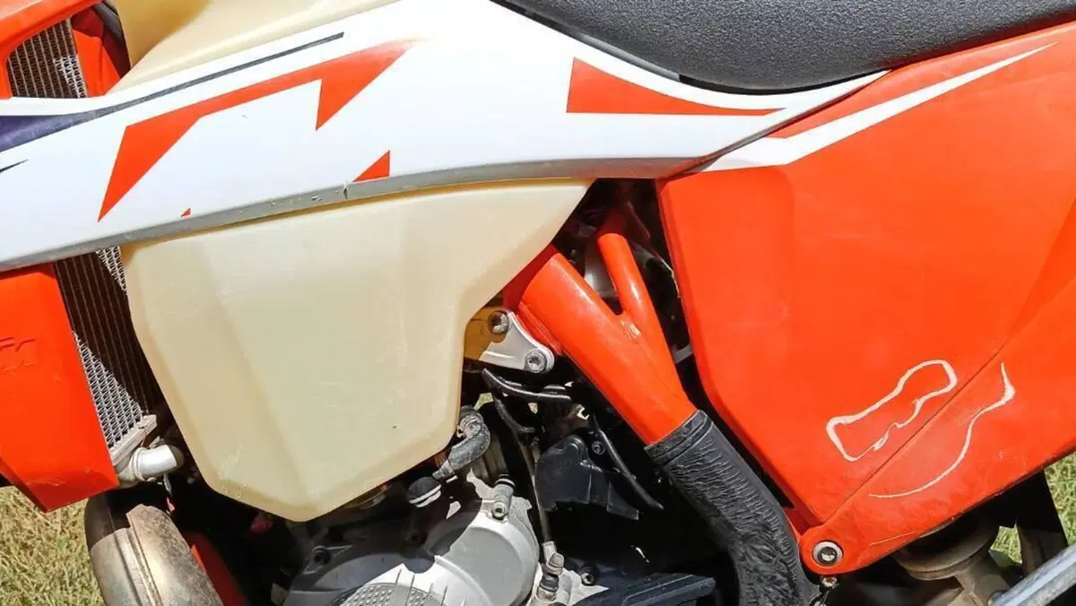 KTM 300 EXC TPI (2023)  (7)