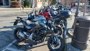 Bmw F 900 R (2021 - 24)  (4)