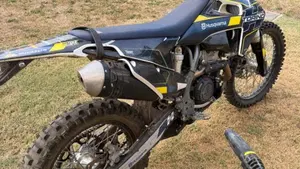 Husqvarna FE 250 (2022)  (3)