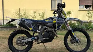 Husqvarna FE 250 (2022)  (4)
