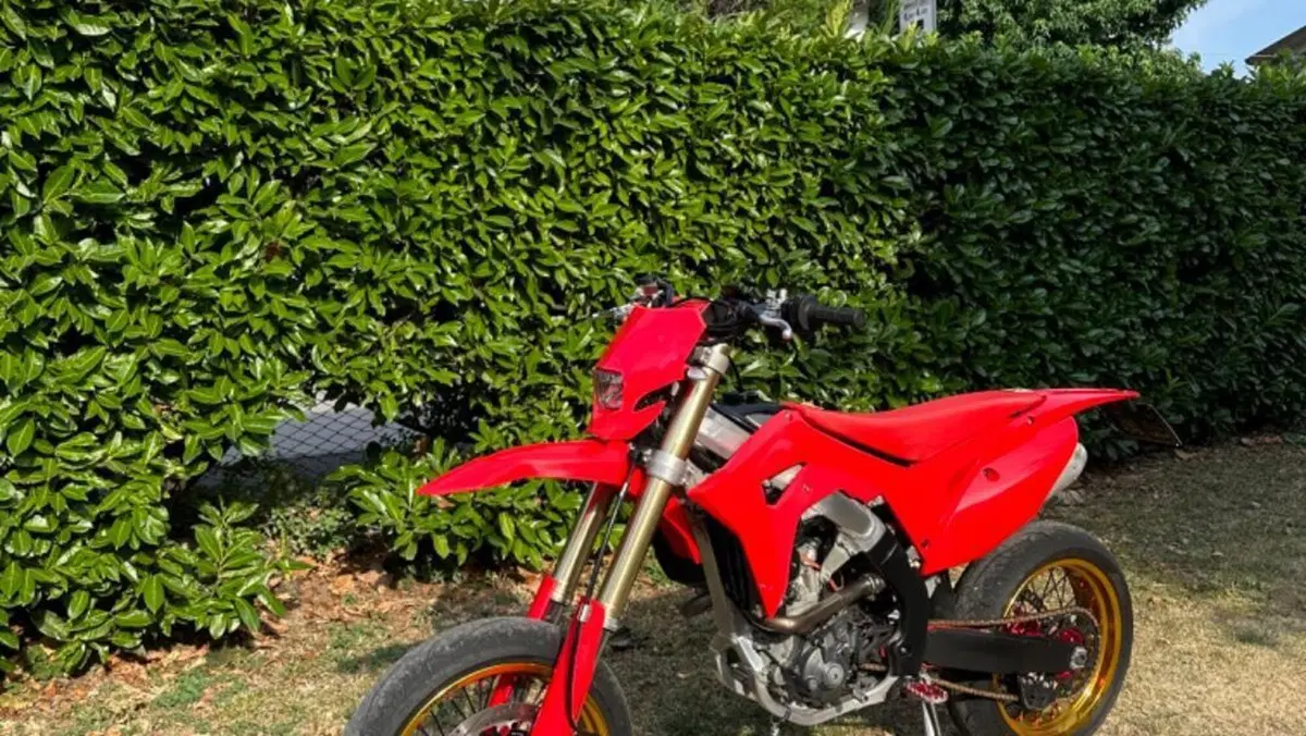 Honda CRF 250R (2020)  (3)