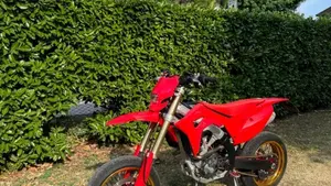 Honda CRF 250R (2020)  (3)