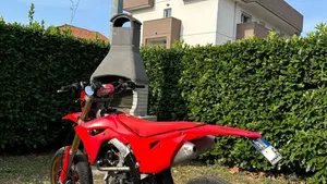 Honda CRF 250R (2020)  (7)
