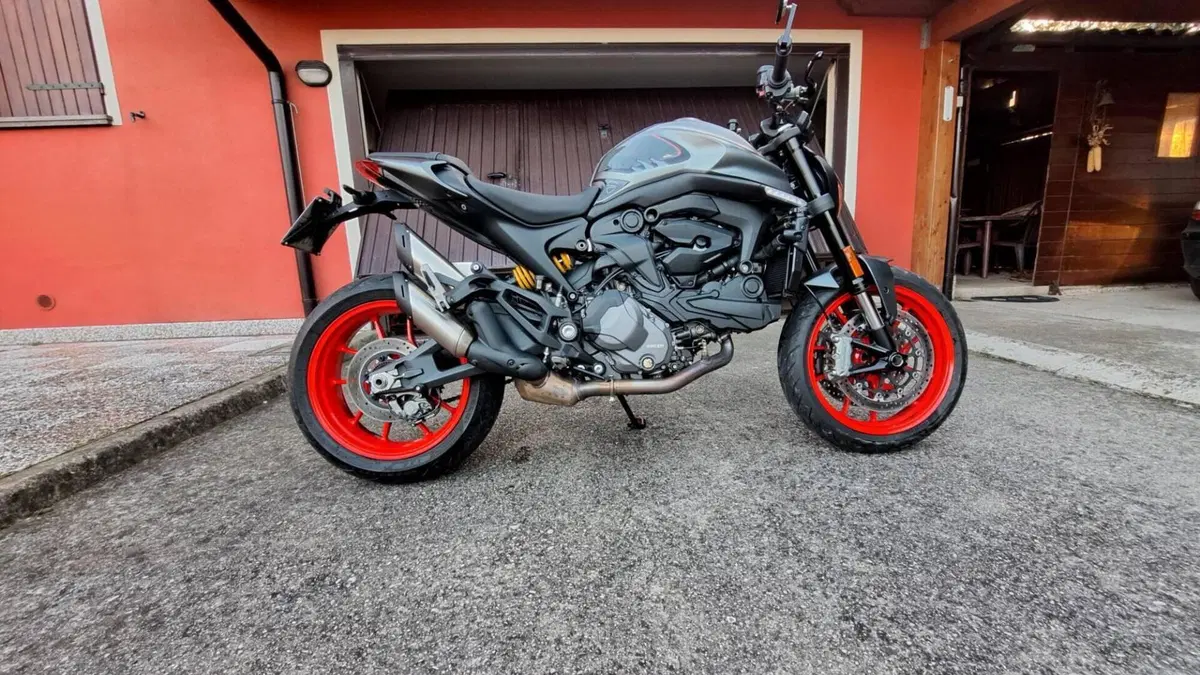 Ducati Monster 937 + (2021 - 25)  (3)