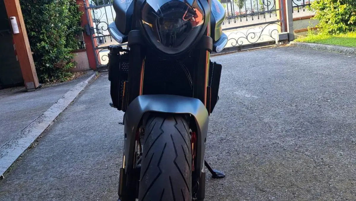 Ducati Monster 937 + (2021 - 25)  (4)