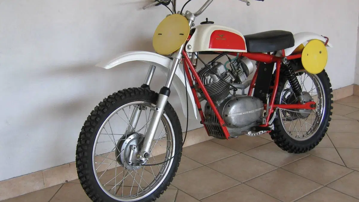 Moto Guzzi   (4)