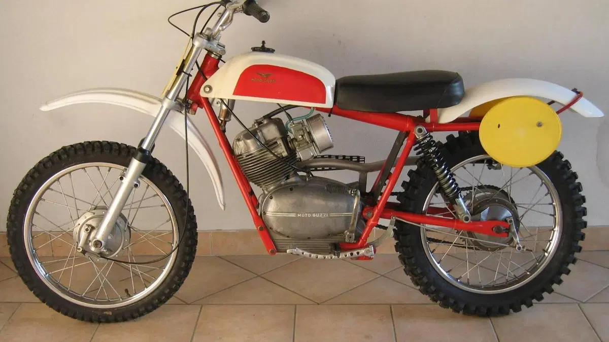 Moto Guzzi   (2)
