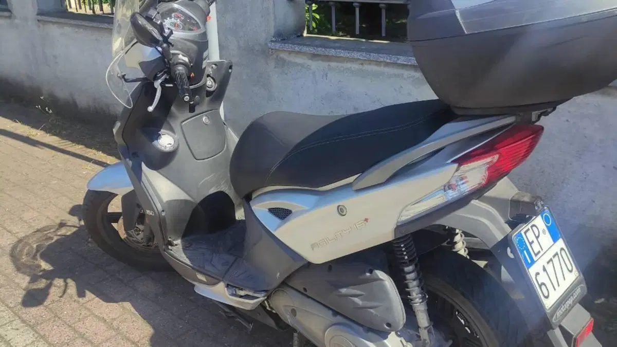 Kymco Agility 150i R16 + ABS (2017 - 20)  (3)