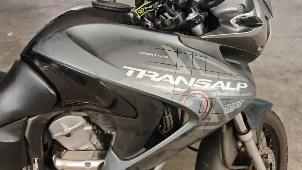 Honda Transalp XL 700 V (2007 - 2013)  (6)
