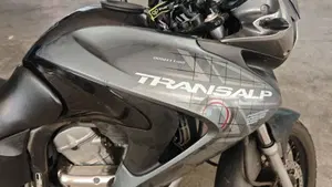 Honda Transalp XL 700 V (2007 - 2013)  (6)