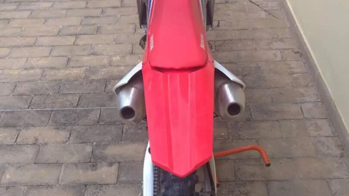 Honda CRF 250R (2020)  (4)