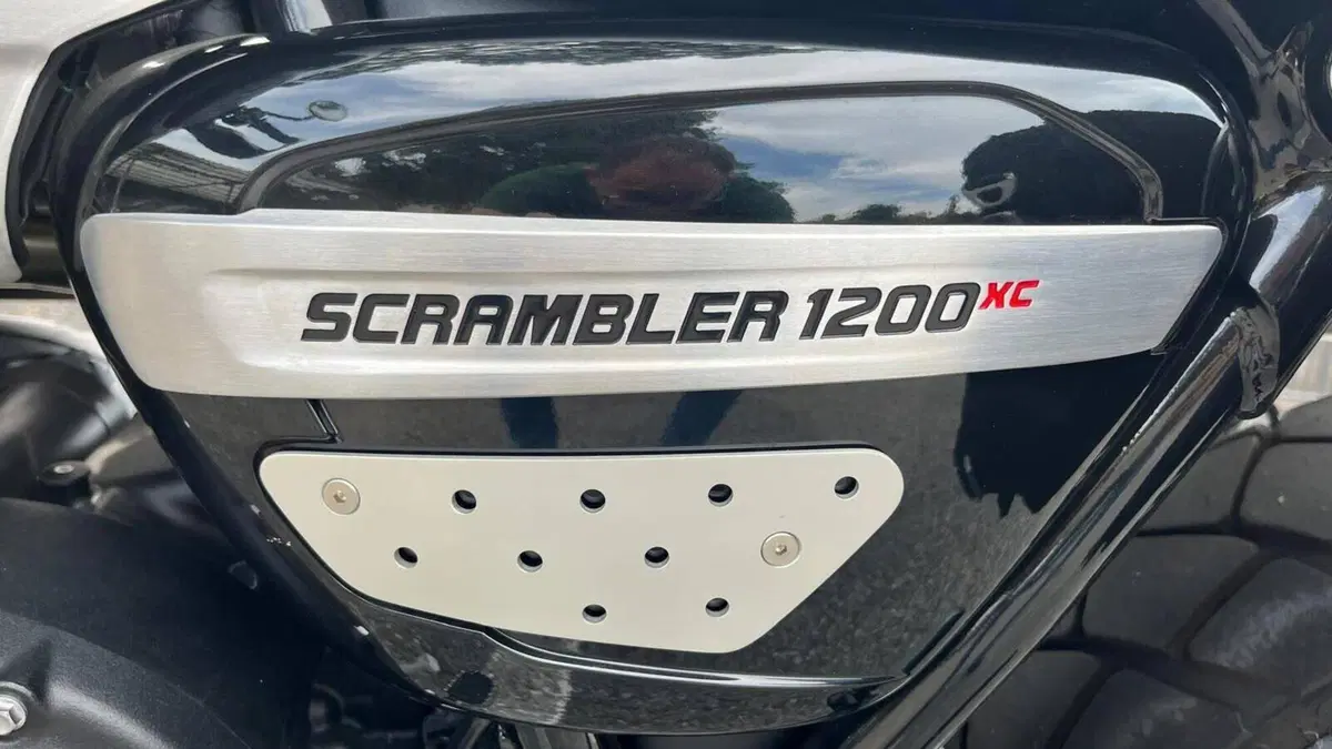 Triumph Scrambler 1200 XC (2021 - 23)  (4)