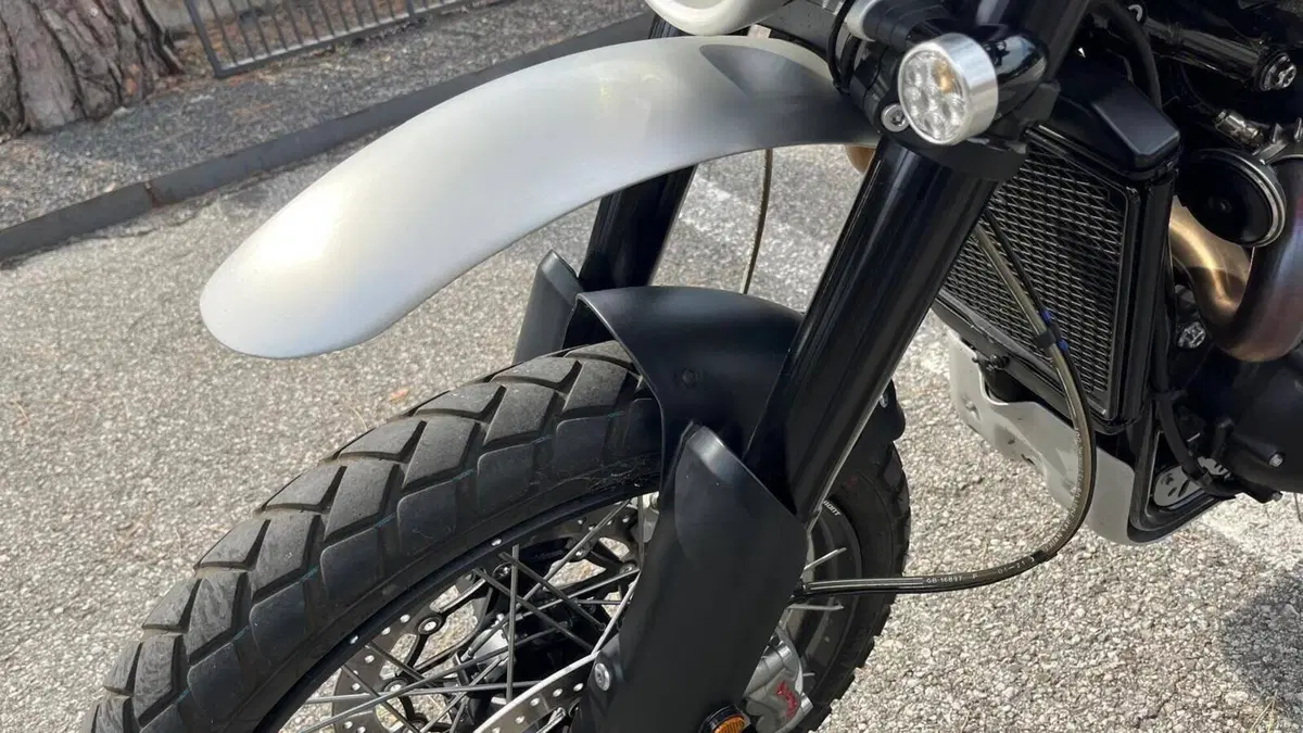 Triumph Scrambler 1200 XC (2021 - 23)  (7)