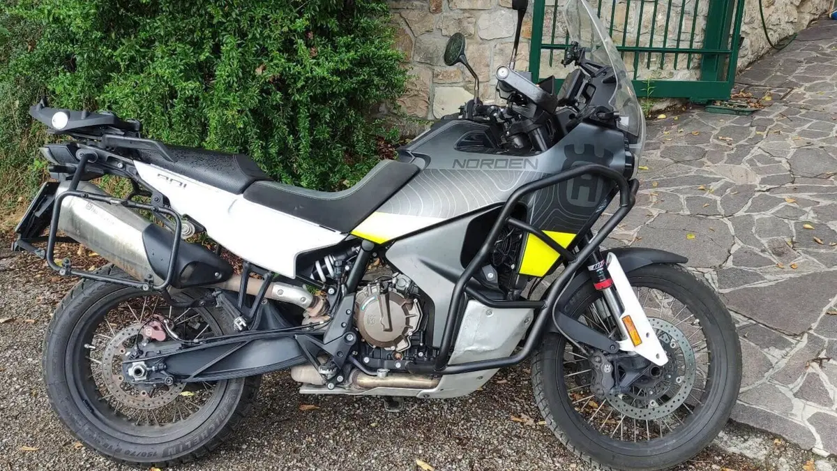 Husqvarna Norden 901 (2022 - 26) 