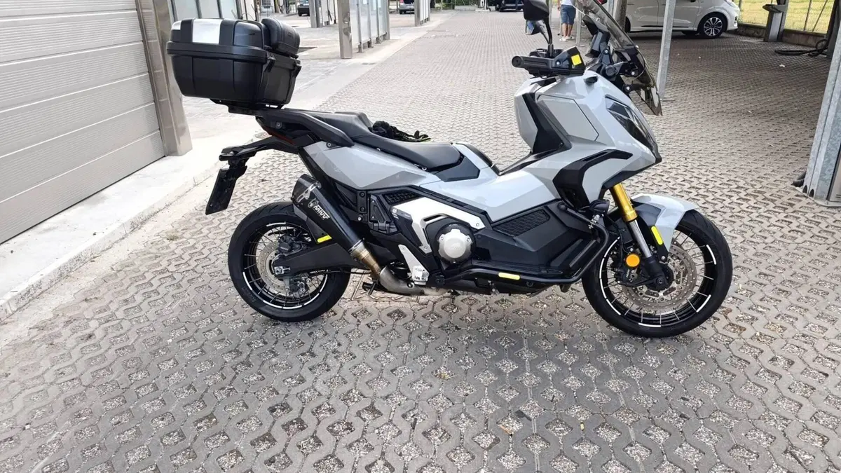 Honda X-ADV 750 DCT (2021 - 24)  (2)