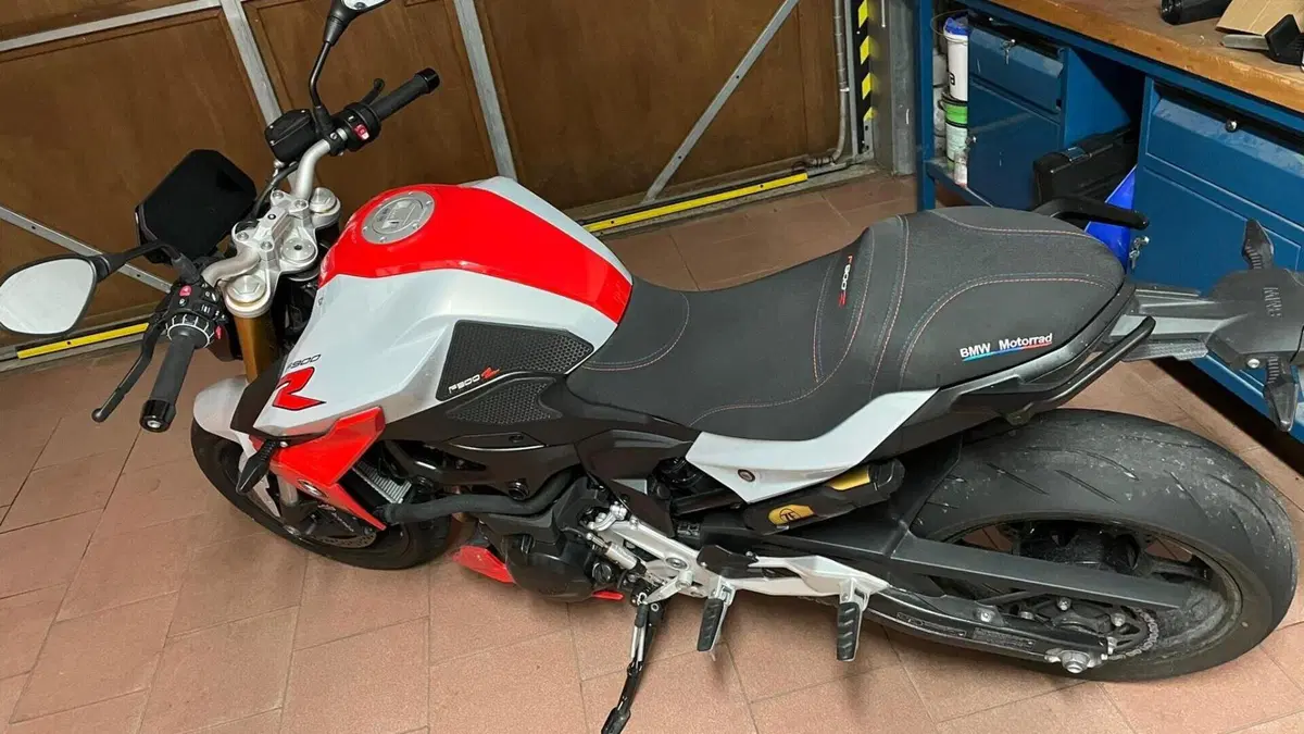 Bmw F 900 R (2021 - 24)  (3)