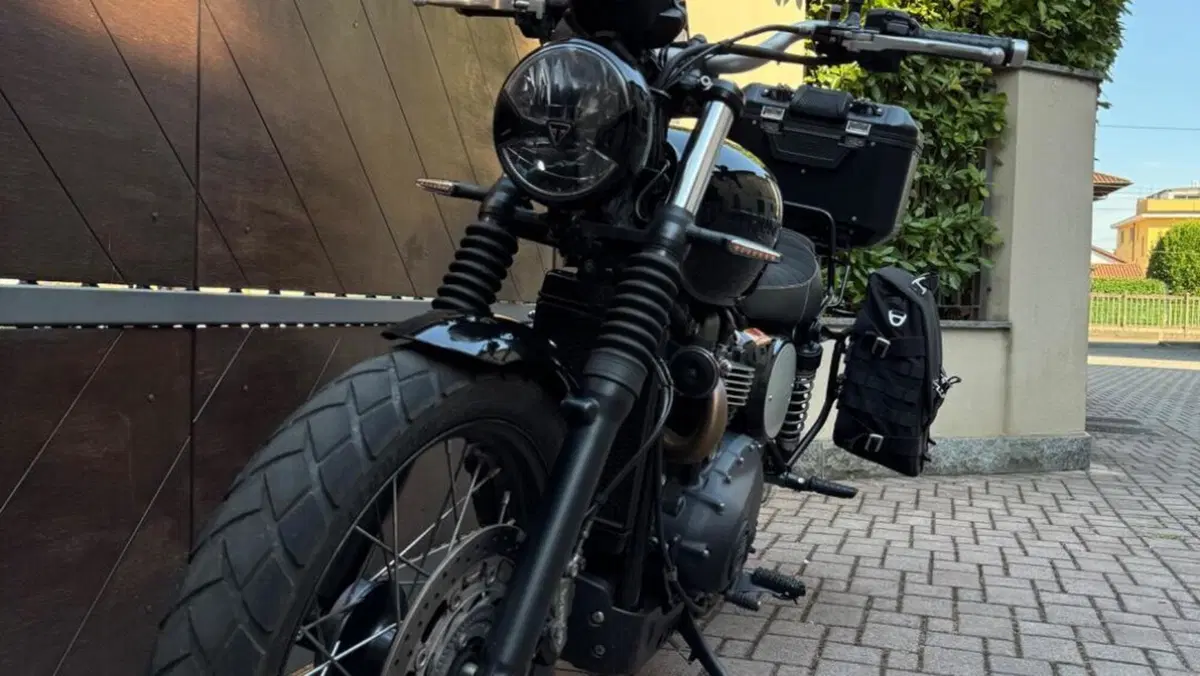 Triumph Scrambler 900 Stealth Edition (2024)  (3)