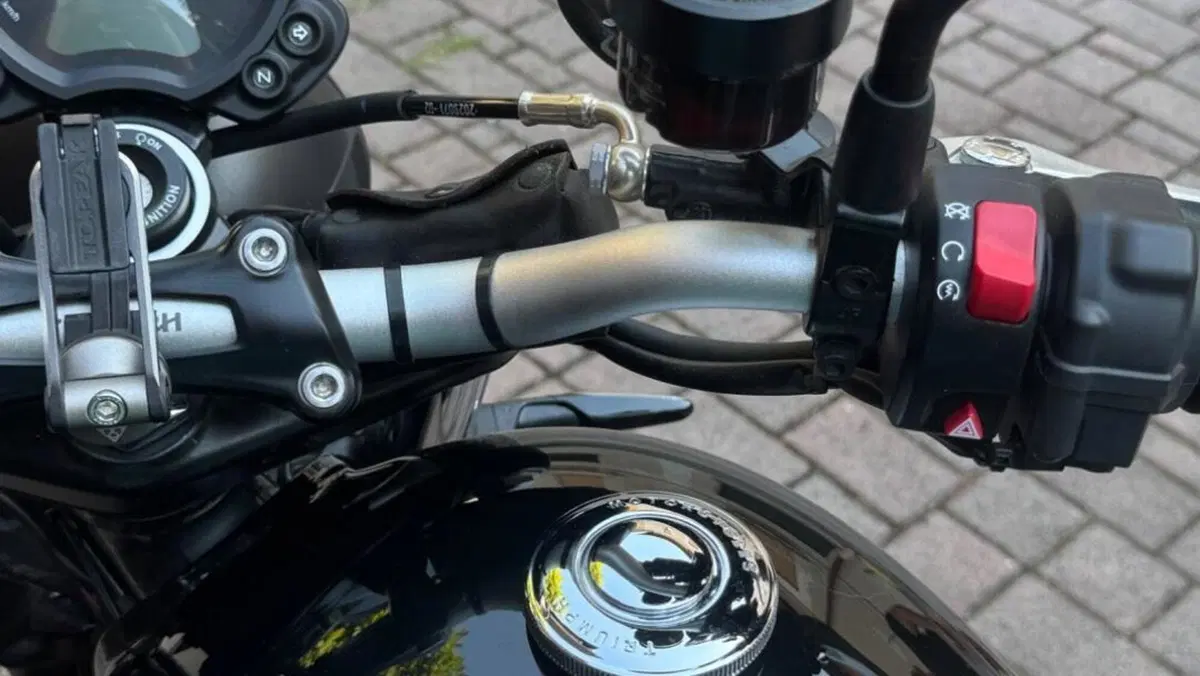 Triumph Scrambler 900 Stealth Edition (2024)  (12)