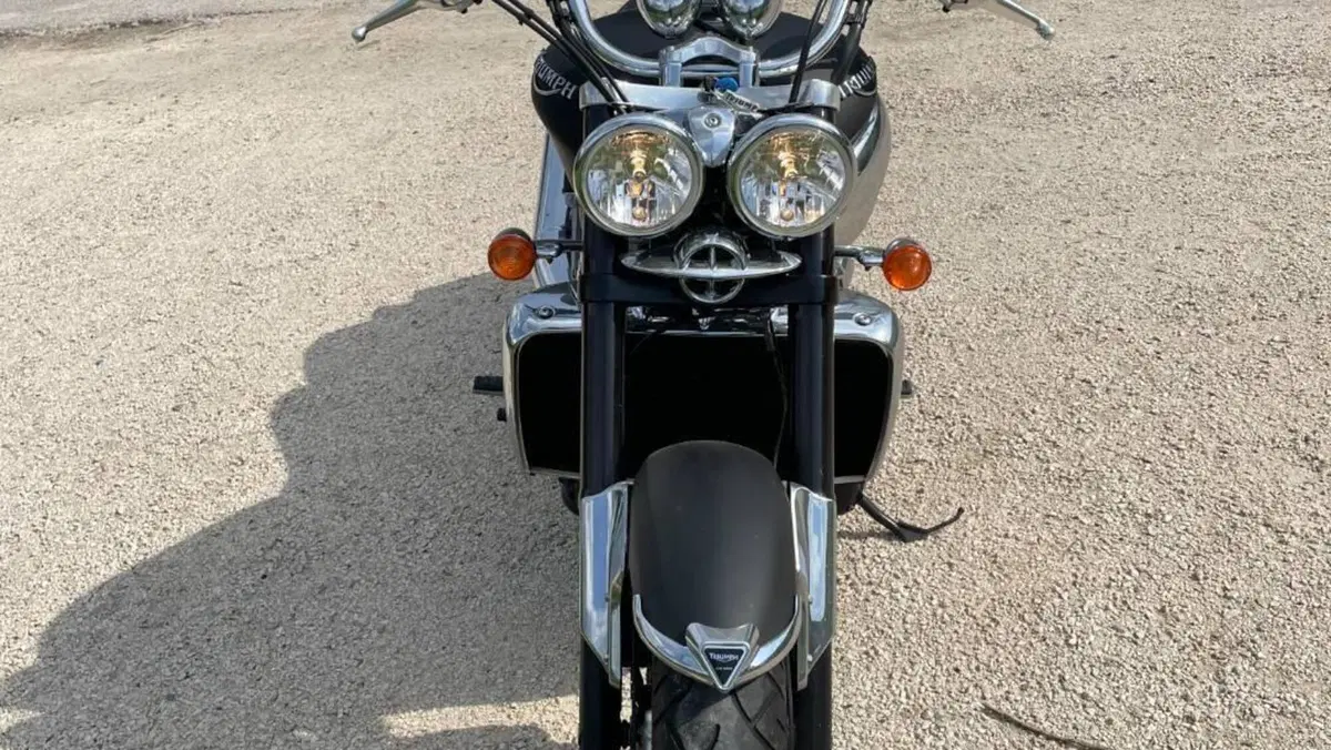 Triumph Rocket 3 Roadster ABS (2010 - 17)  (2)