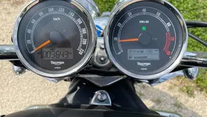 Triumph Rocket 3 Roadster ABS (2010 - 17)  (4)