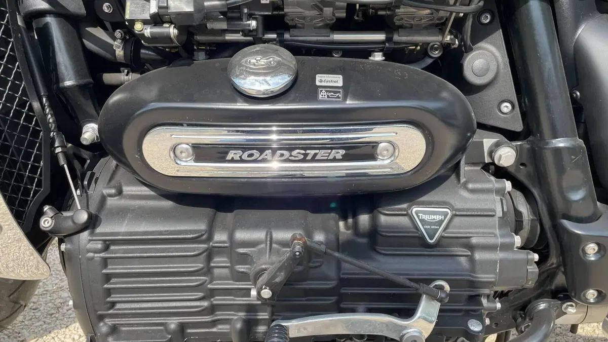 Triumph Rocket 3 Roadster ABS (2010 - 17)  (10)