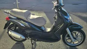 Piaggio Beverly 250 i.e. (2004 - 06)  (4)