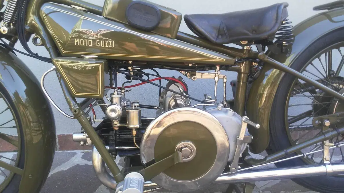 Moto Guzzi   (3)