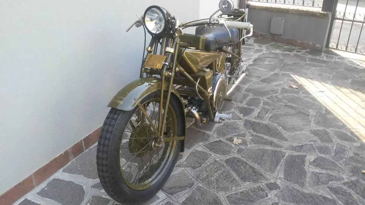 Moto Guzzi   (6)