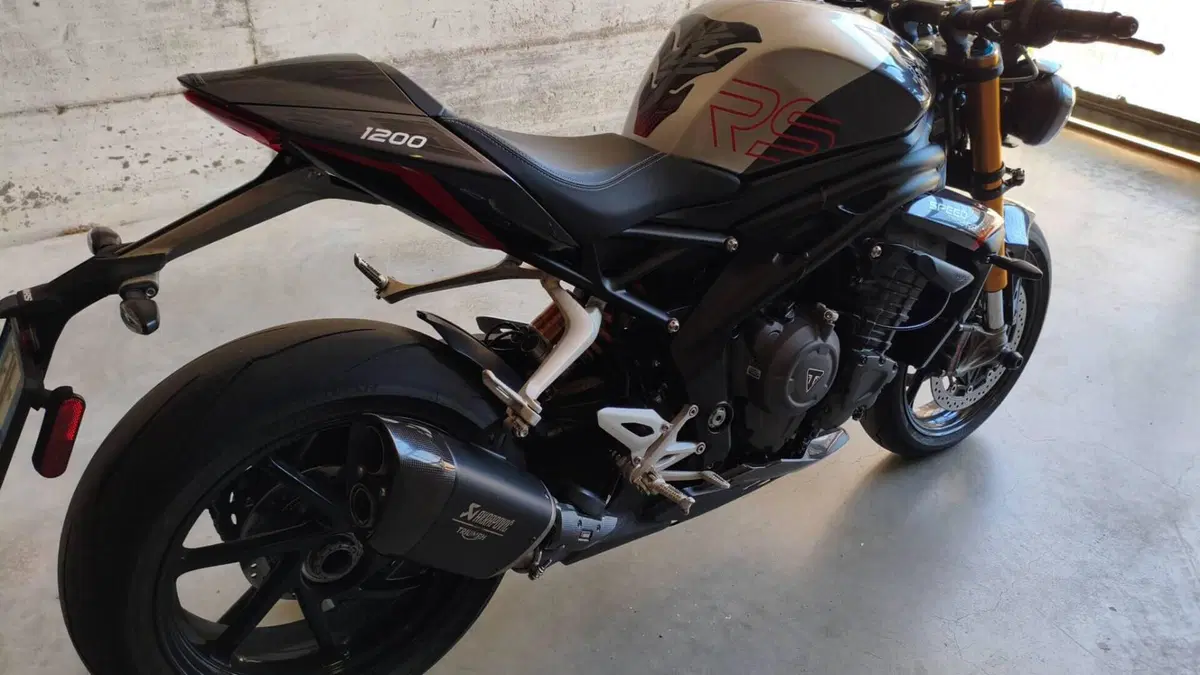 Triumph Speed Triple 1200 RS (2025 - 26)  (6)