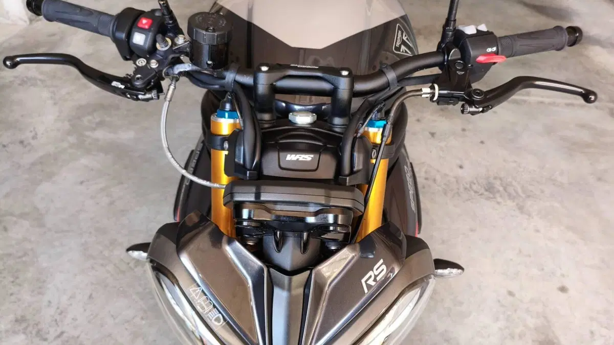 Triumph Speed Triple 1200 RS (2025 - 26)  (10)