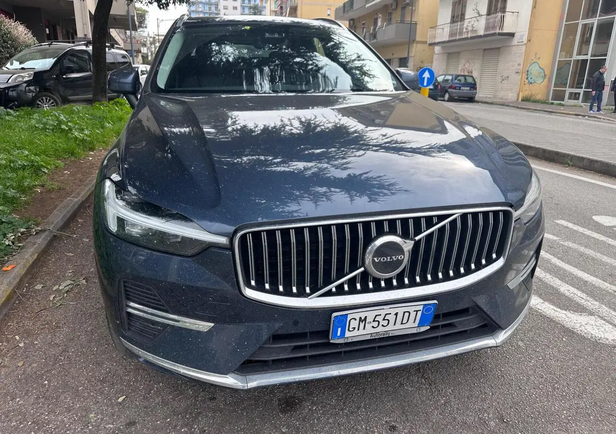Volvo XC60 B4 (d) AWD automatico Plus Bright N1 (5)